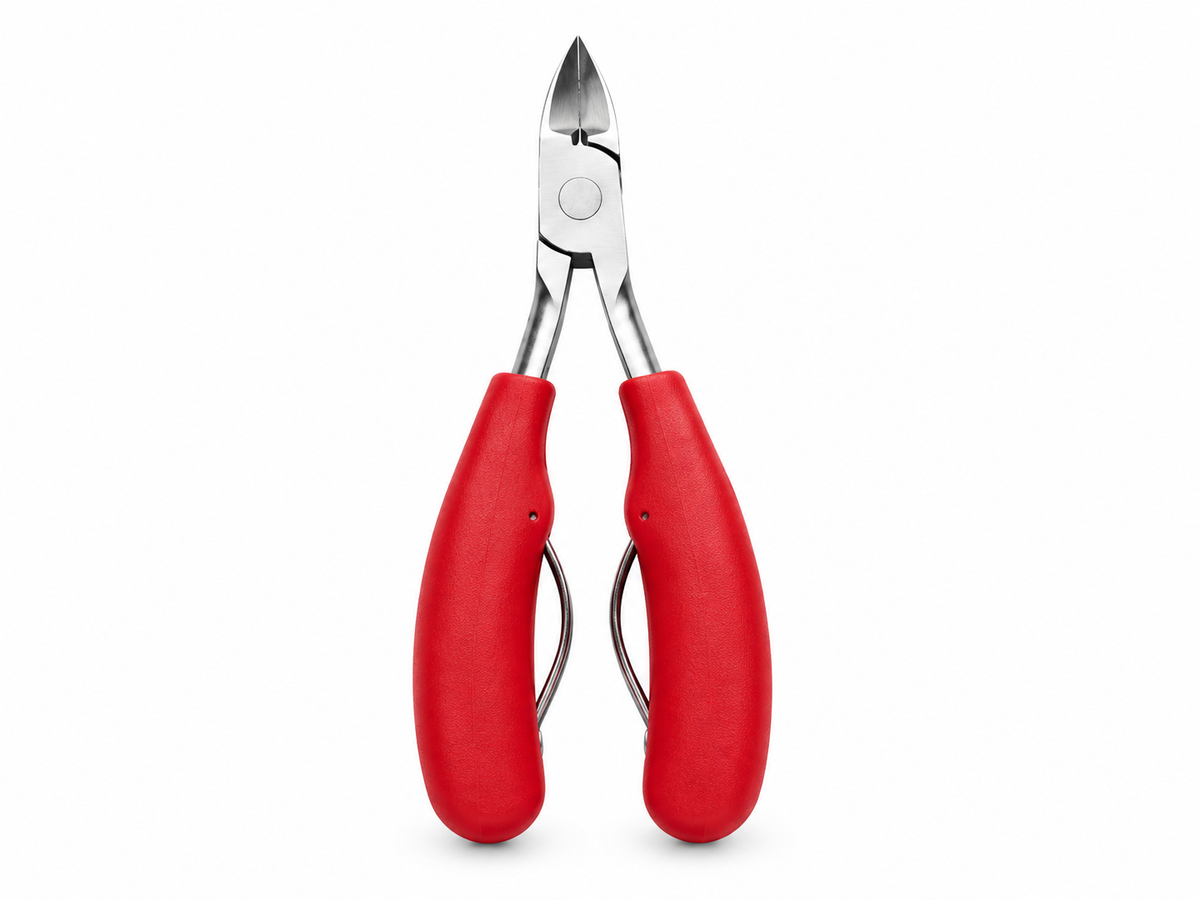 Precision Cuticle Nippers with Protective Cap