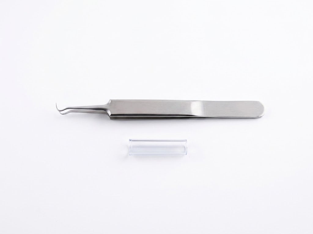 Curved Blackhead & Comedone Extraction Tweezers